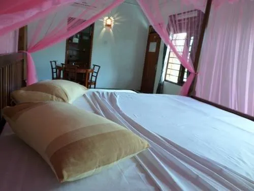 Hotel Happynight & Restaurant - Image 1