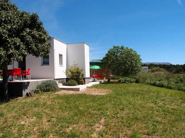 Summerhouse Calypso - Image 1