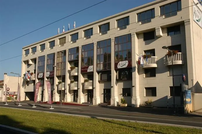 Inter-Hotel Bordeaux Mériadeck Alton - Image 1