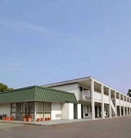 The Randolph Inn Asheboro - Image 1