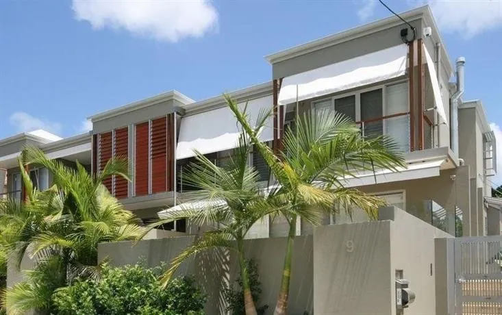 2-9 Hilton Esplanade - Image 1