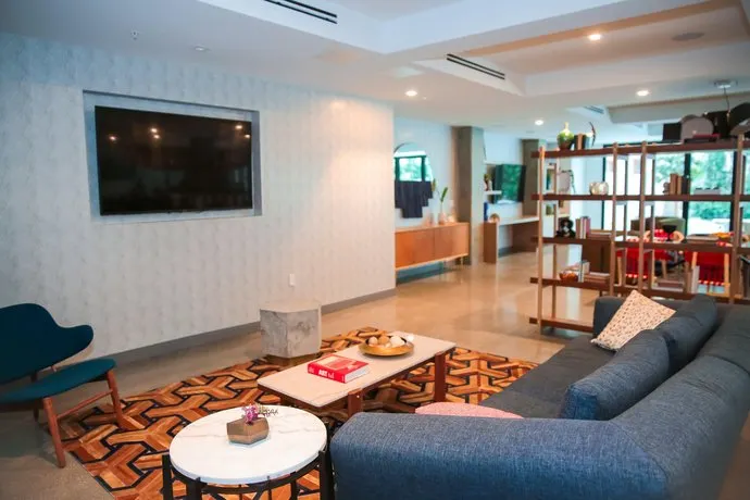 Fully Furnished Suites near Little Tokyo - Image 1