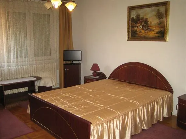 Napsugár Panzió - Image 1
