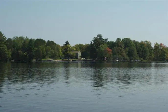 Bonnechere Lodge - Image 1
