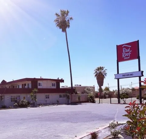 Red Roof Inn Los Banos - Image 1