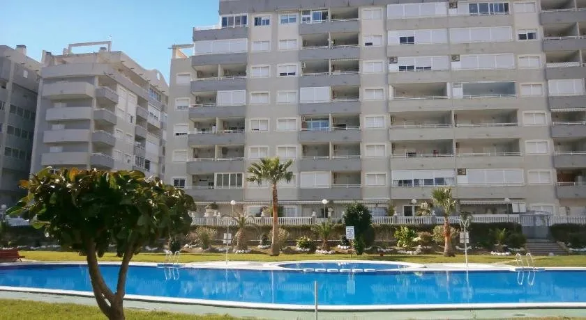 Apartment mit Pool und Terrasse - Image 1