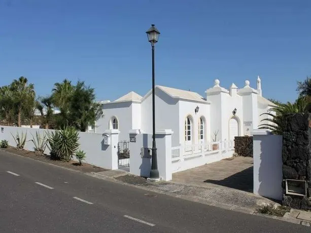 Villa NOEKARI 7125 - Image 1