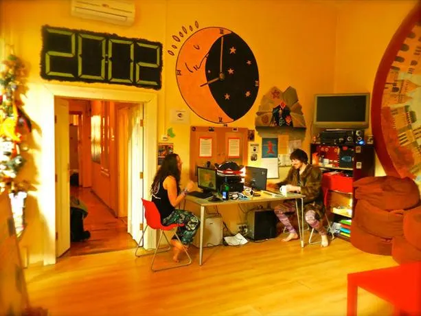 Carpe Noctem Hostel - Image 1