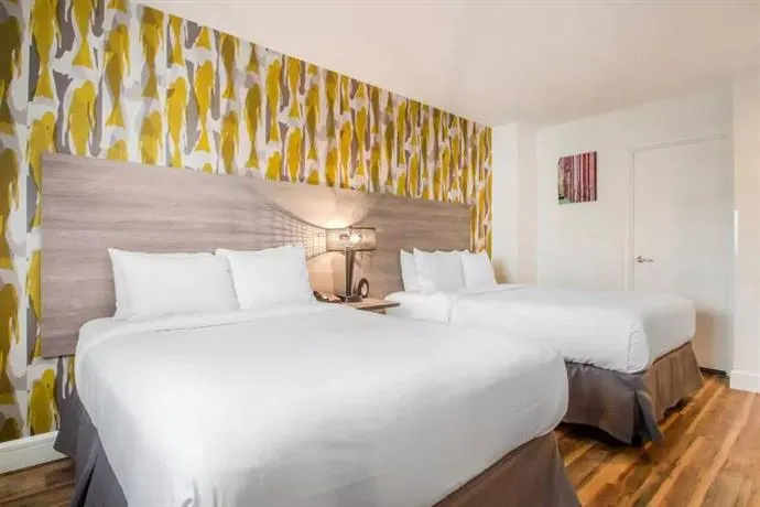 THE LOOK HOTEL, RED HOOK - Image 1