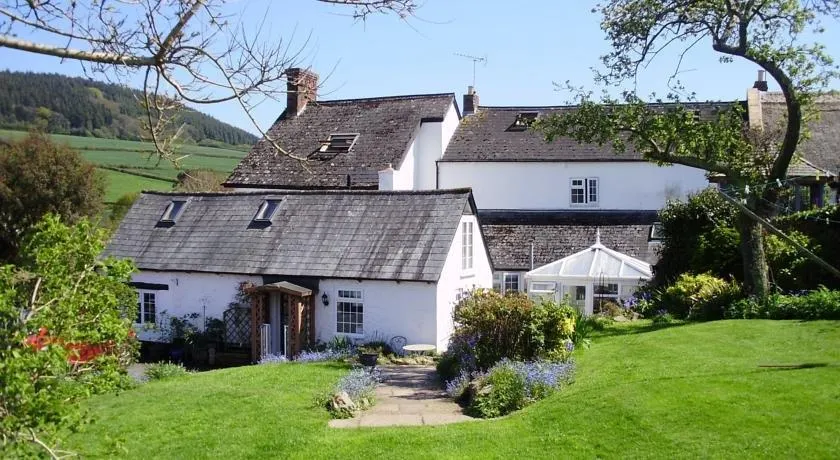 Rose Cottage Guest House - Image 1