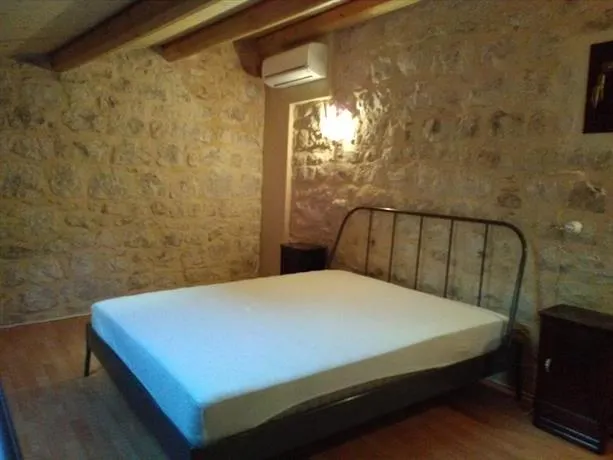 La casa di pietra - Image 1
