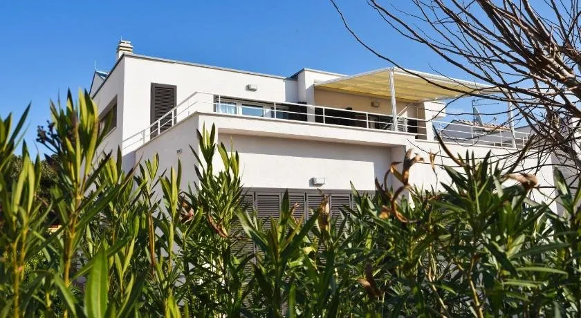 Apartmani Astrado Petrčane - Image 1