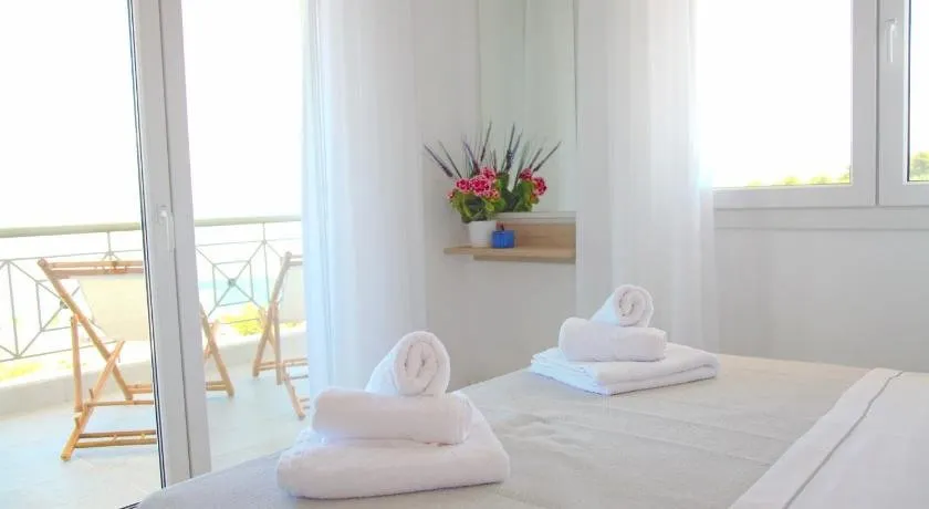 #Luxlikehome - Paliouri Sea Lounge - Image 1