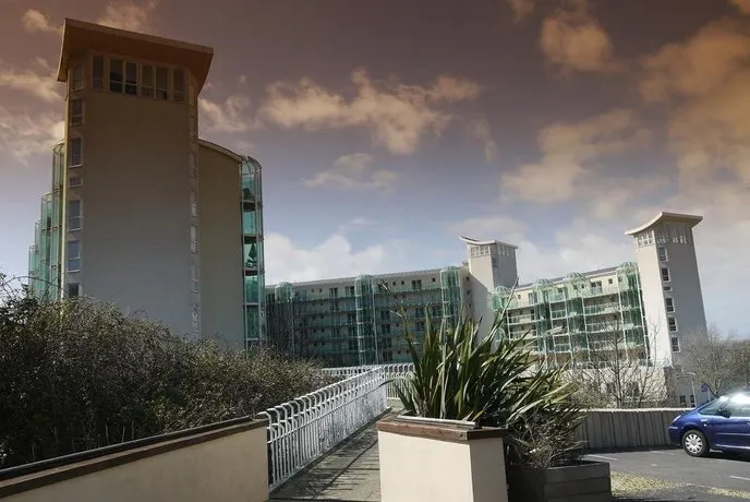 Portland Marina View Penthouse Apartment - Image 1