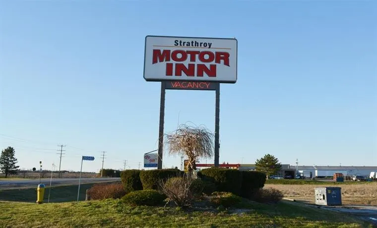 Strathroy Motor Inn - Image 1