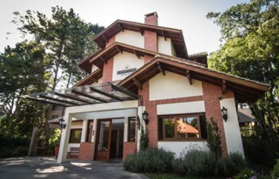 Encantos Lago Hotel - Image 1