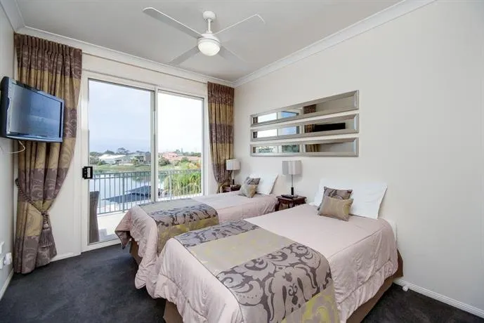 Broadbeach Waterfront Holiday House - Image 1