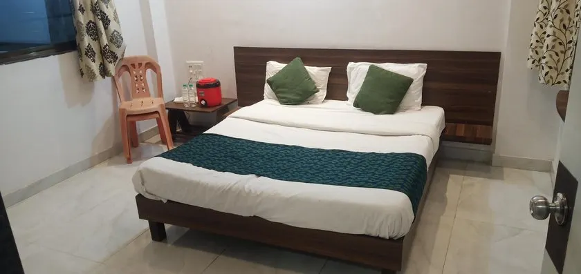 Hotel Hilltop Regency - Image 1