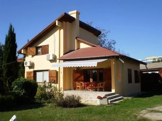 Villa Bini Guest House - Image 1