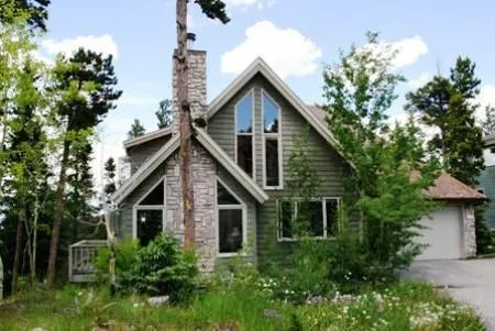 Four-Bedroom Pineview Haus - Image 1