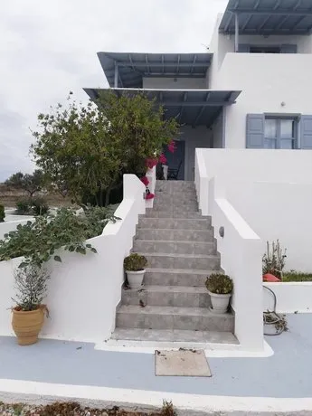 Antonis Apartment & Rooms - Image 1