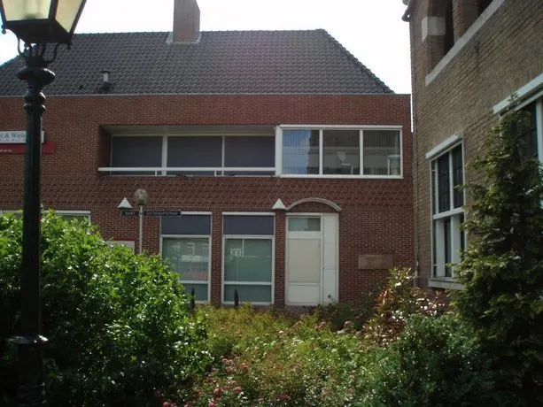 Suite 16 - Image 1