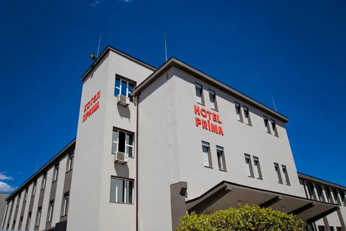 Prima Hotel - Image 1