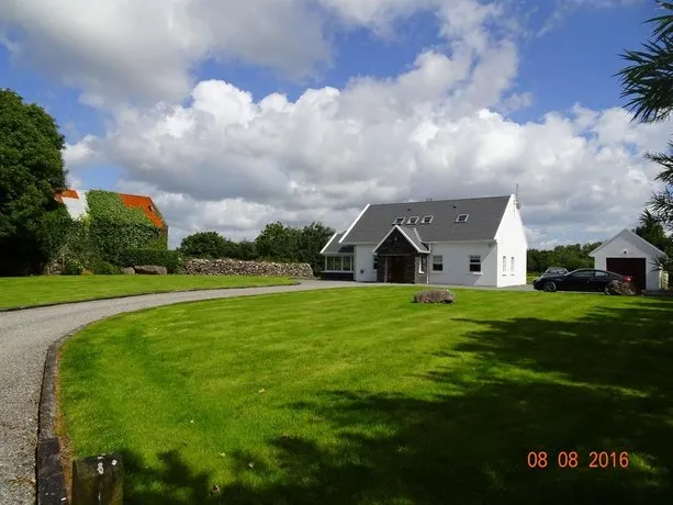 Waterville Beenbane Lodge Kerry - Image 1