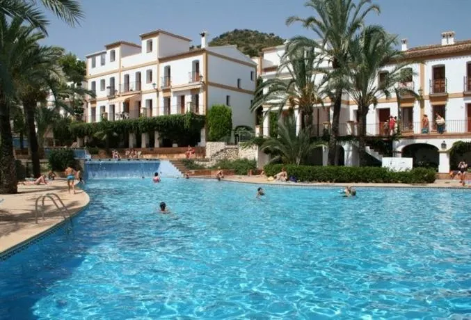 Apartamentos La Zarzas - Image 1