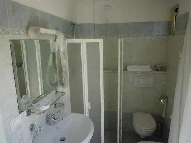 Hotel Riva Pietrasanta - Image 1