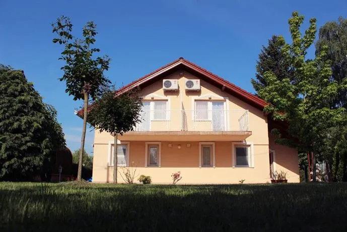 Kiszely Nyaralo Bekesszentandras - Image 1