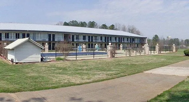 Budgetel Cartersville - Image 1