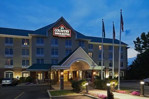 Country Inn & Suites by Radisson, Cuyahoga Falls, OH - Image 1