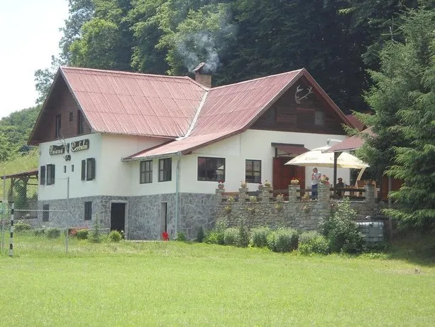 Pensiunea Poiana Cerbului - Image 1