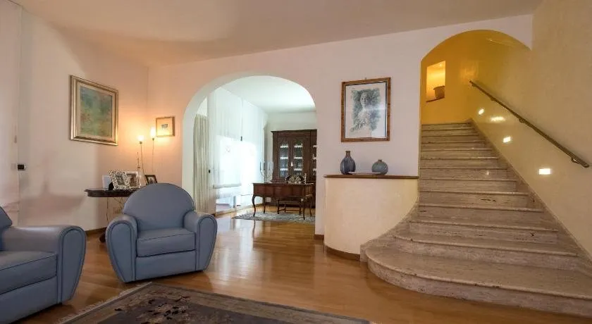 L'ippocampo Guest House - Image 1