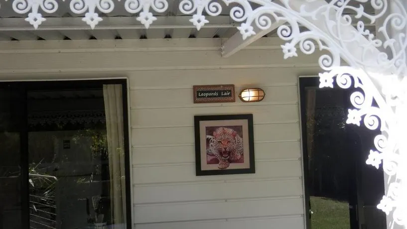 Riverbend Cottage Cabin - Motel Style - Image 1