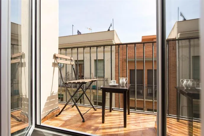 Stay Barcelona Gracia Apartments - Image 1