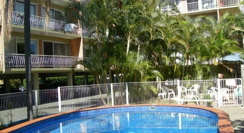 Sunset Court Holiday Apartments - Image 1