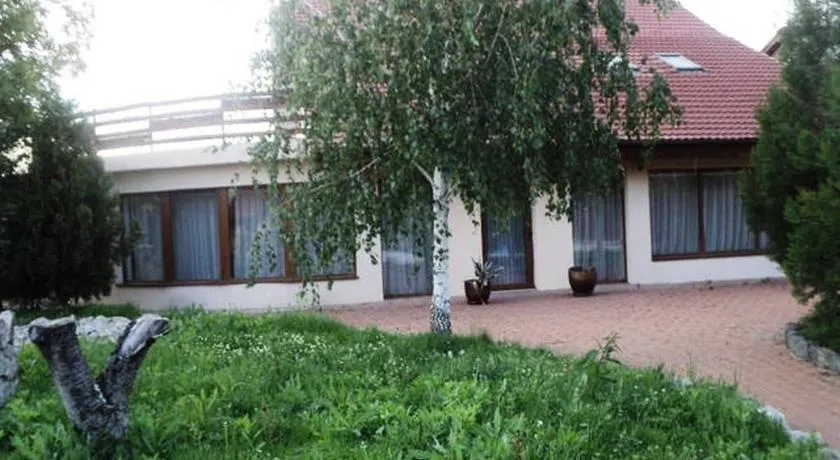 Vila Micesti - Image 1