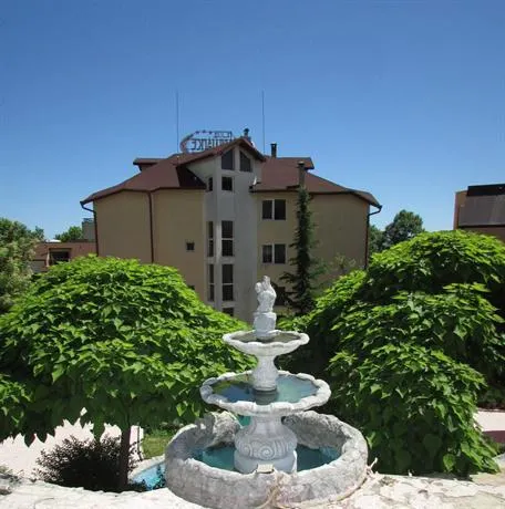 Hotel Brilliance Varna - Image 1