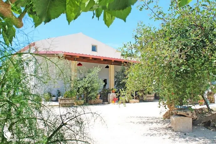 Mare Indaco Bed & Breakfast - Image 1