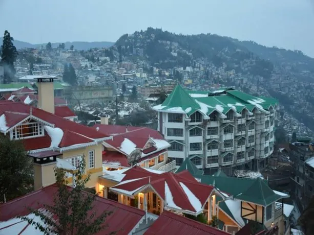 Crescent Resort - Image 1