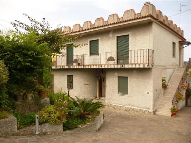 Sunrise Bed & Breakfast - Image 1