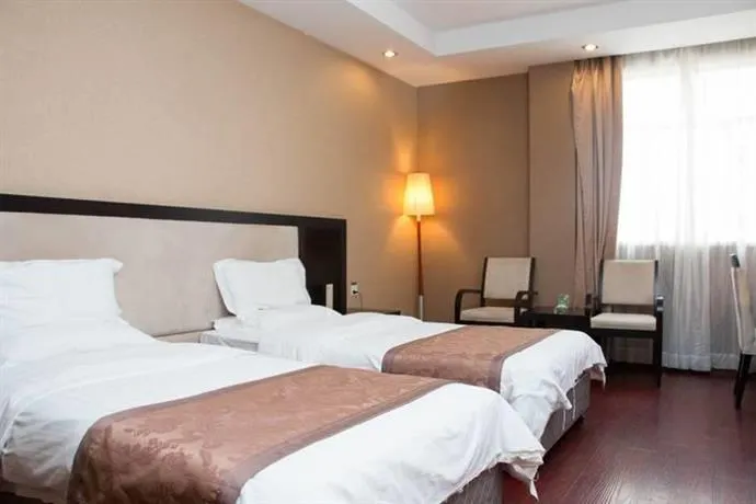 Kaiyue Business Hotel - Image 1