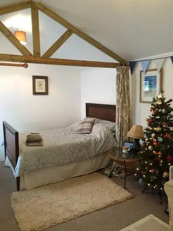Marine Lodge Whitstable - Image 1