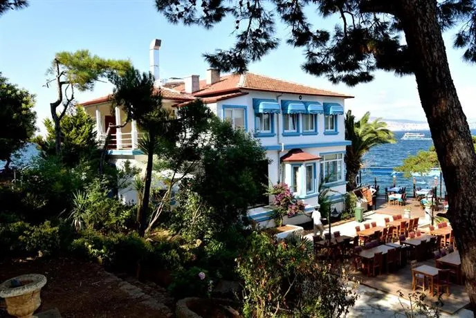 Pyrgos Hotel - Image 1