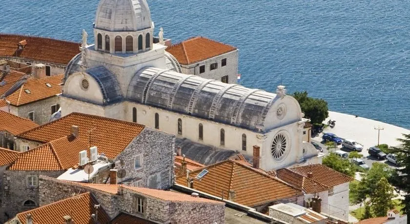 Retro Sibenik - Image 1