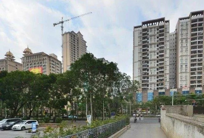 Golden Splendid Gynn Hotel - Image 1