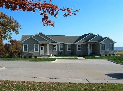 Colony Oaks at the Amanas - Image 1