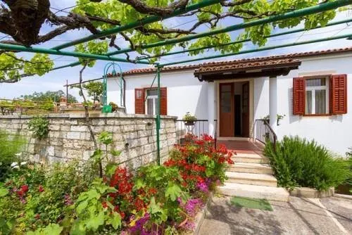 Holiday Home Marina Stinjan - Image 1